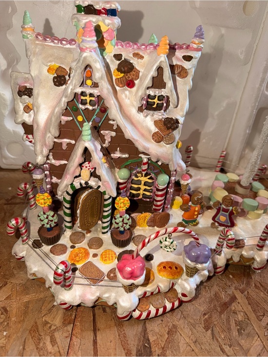 Other - Costco Pastel GINGERBREAD HOUSE W/ CANDY ORNAMENTS TREE Lighted Christmas Decor